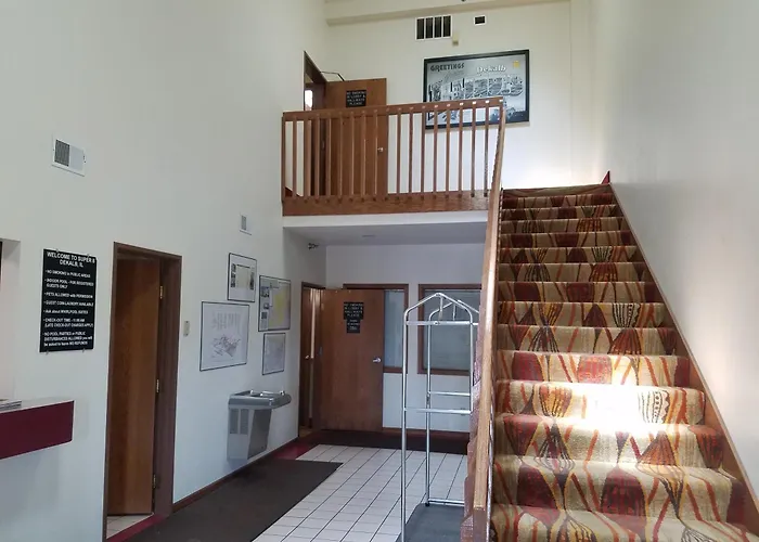 Super 8 By Wyndham Il DeKalb