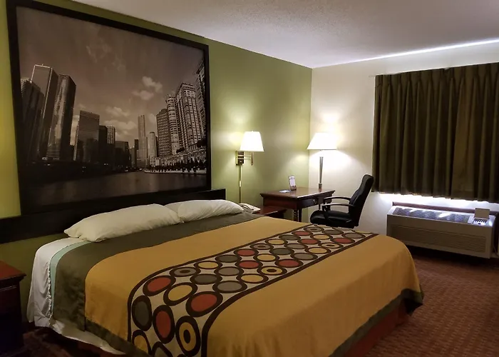 Hotel Super 8 By Wyndham Il DeKalb