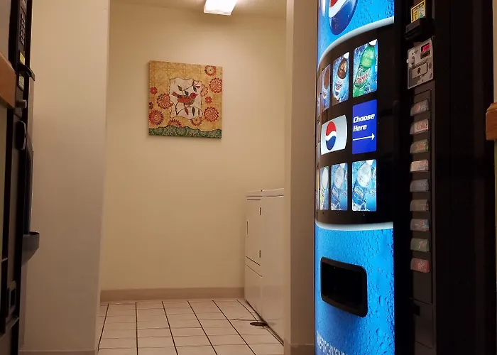 Super 8 By Wyndham Il Hotel
