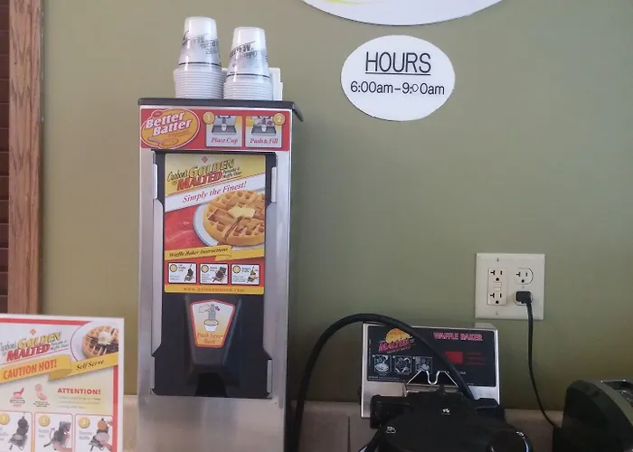 Super 8 By Wyndham Il DeKalb