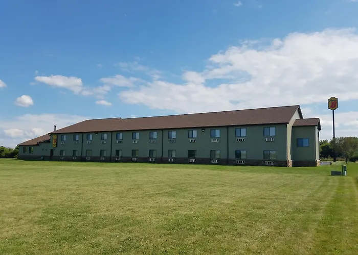 Super 8 By Wyndham Il Hotel 2*