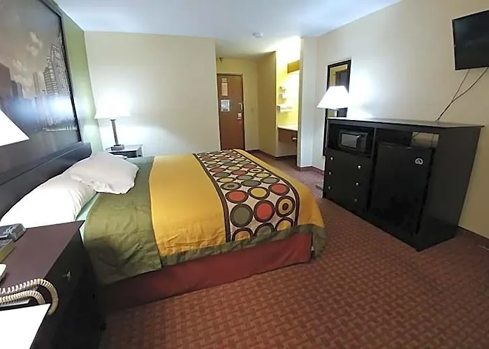 Hotel Super 8 By Wyndham Il DeKalb